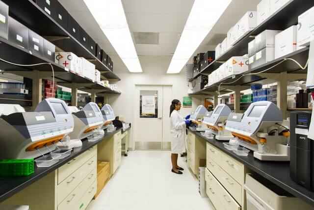 diagnostic-lab-interior.jpg